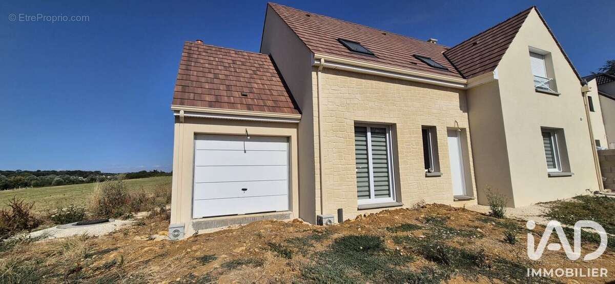 Maison 135 m² à Presles-En-Brie  - photo 2