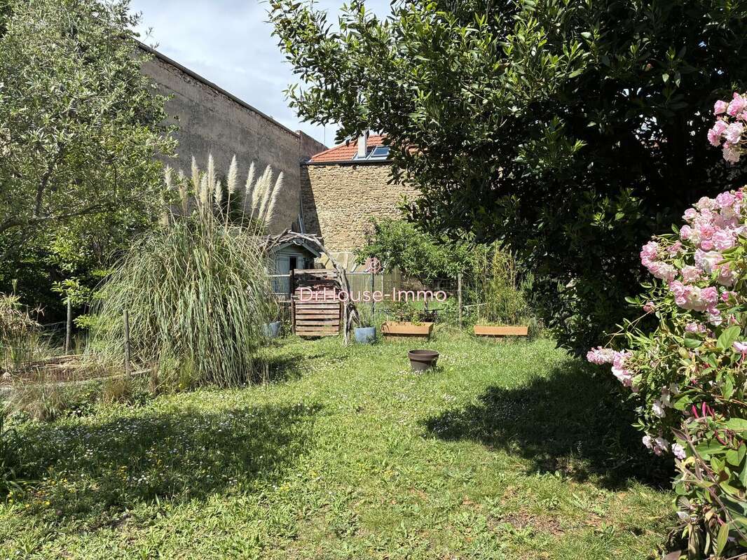 Commerce à ROMANS-SUR-ISERE