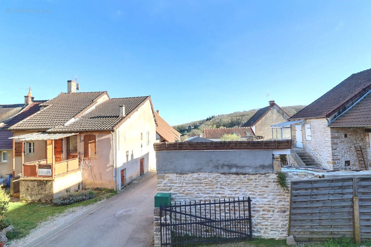 Maison à SAULES