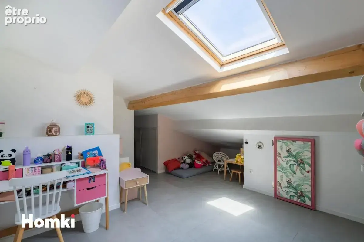 Appartement T3 de 111 m² à Marseille 13012, Rue Pierre Béranger - photo 8