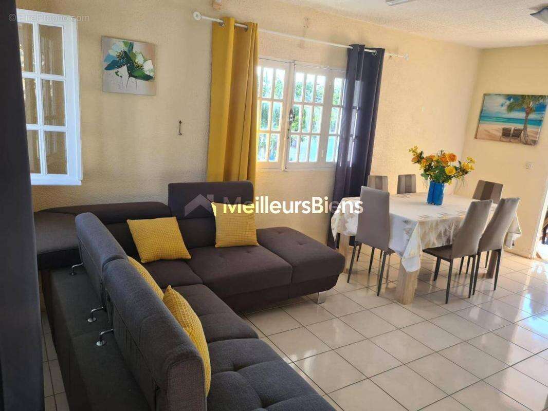 Maison à SAINTE-ANNE