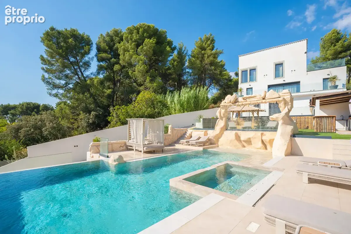 Villa moderne - 8 pièces - 230 m2 - Eoures / Marseille 11 - photo 4