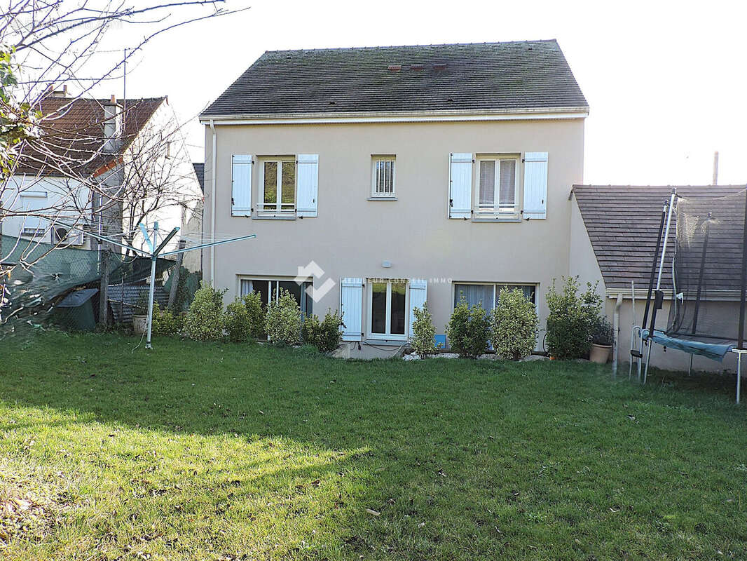 Maison à GOUVERNES