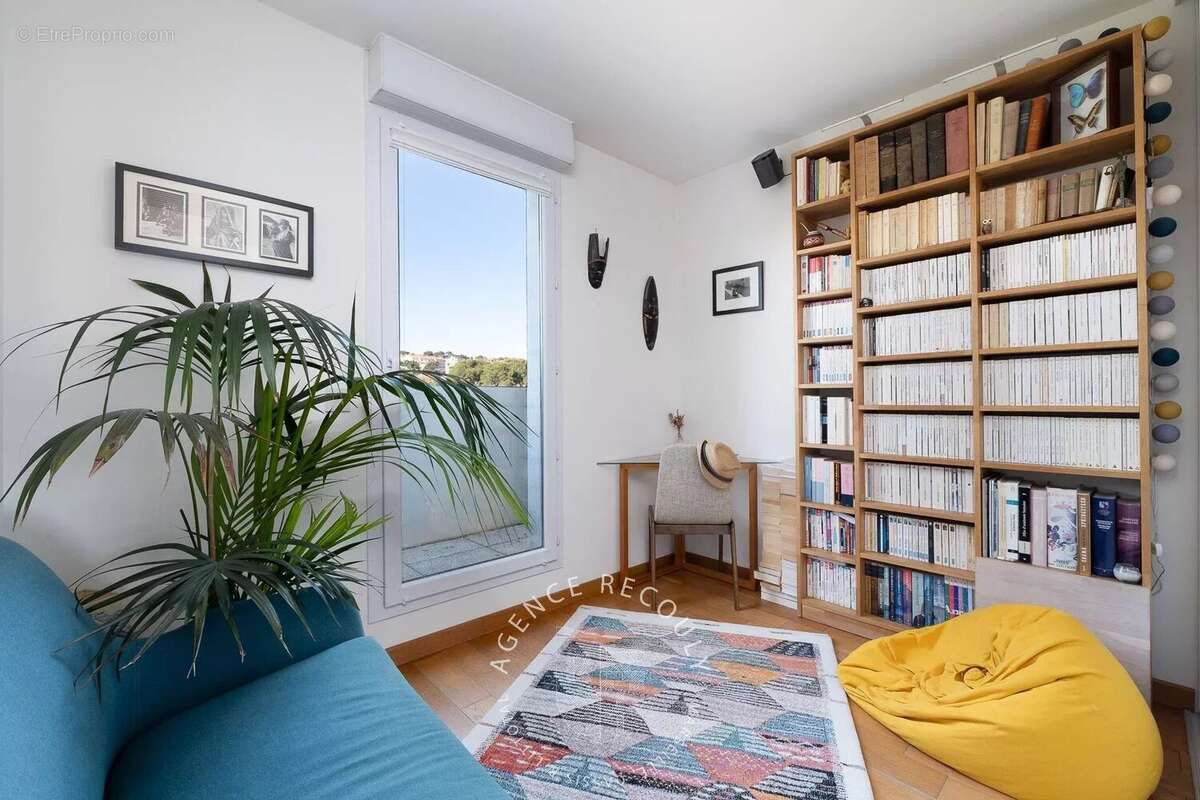 Appartement à MARSEILLE-8E