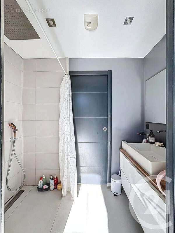 Maison à VAUVENARGUES