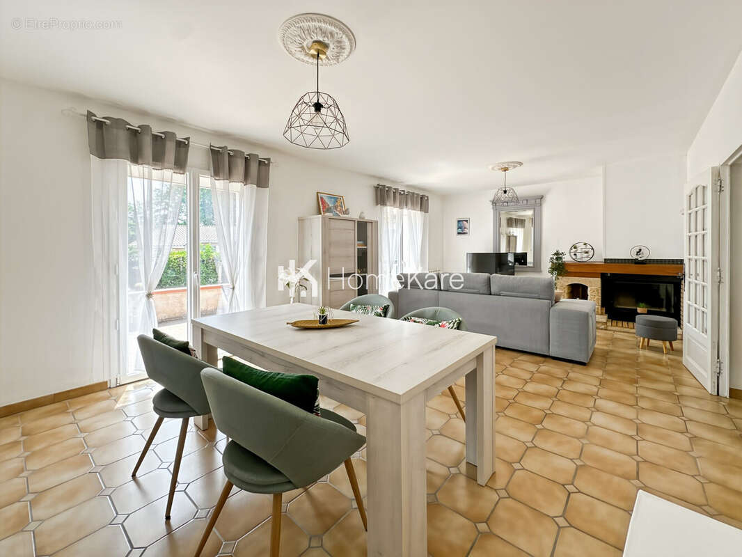 Maison 110 m² à Boussens  - photo 4