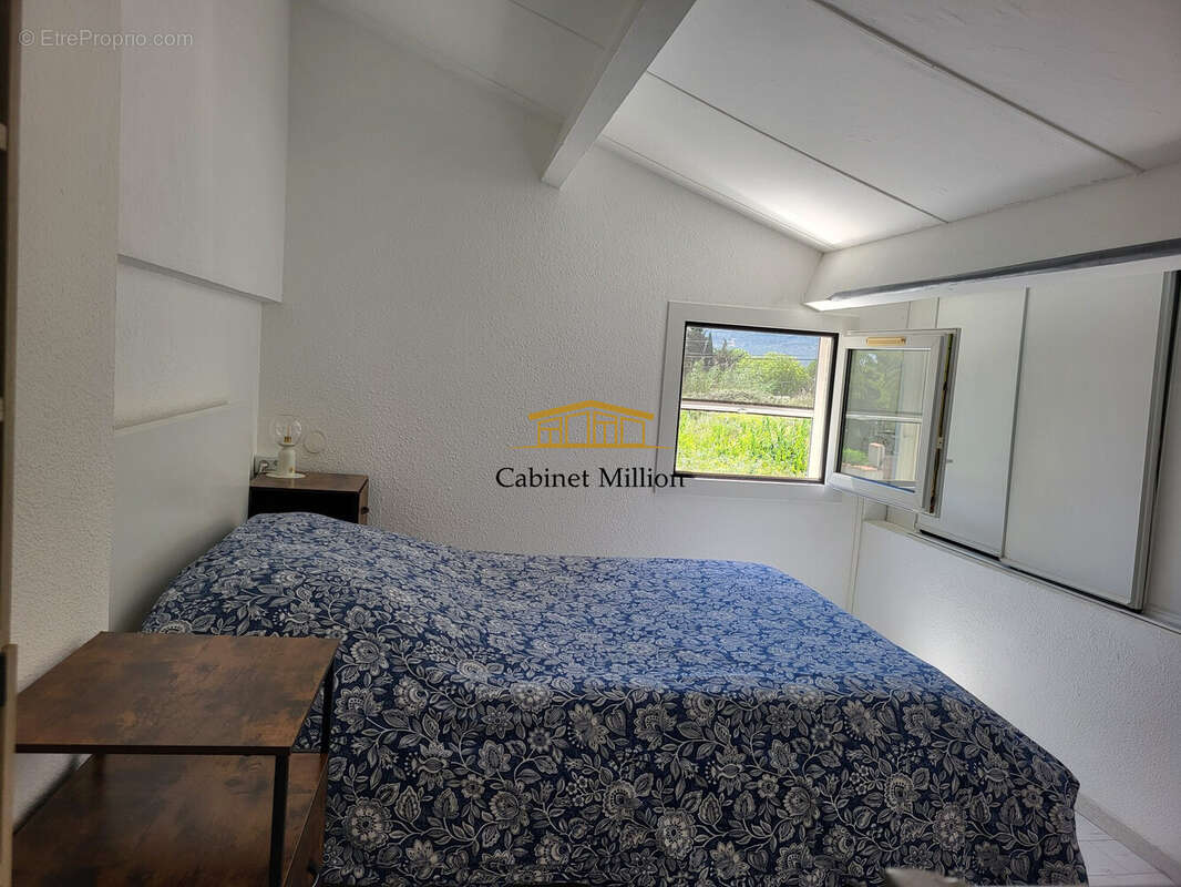 Maison à VIC-LA-GARDIOLE