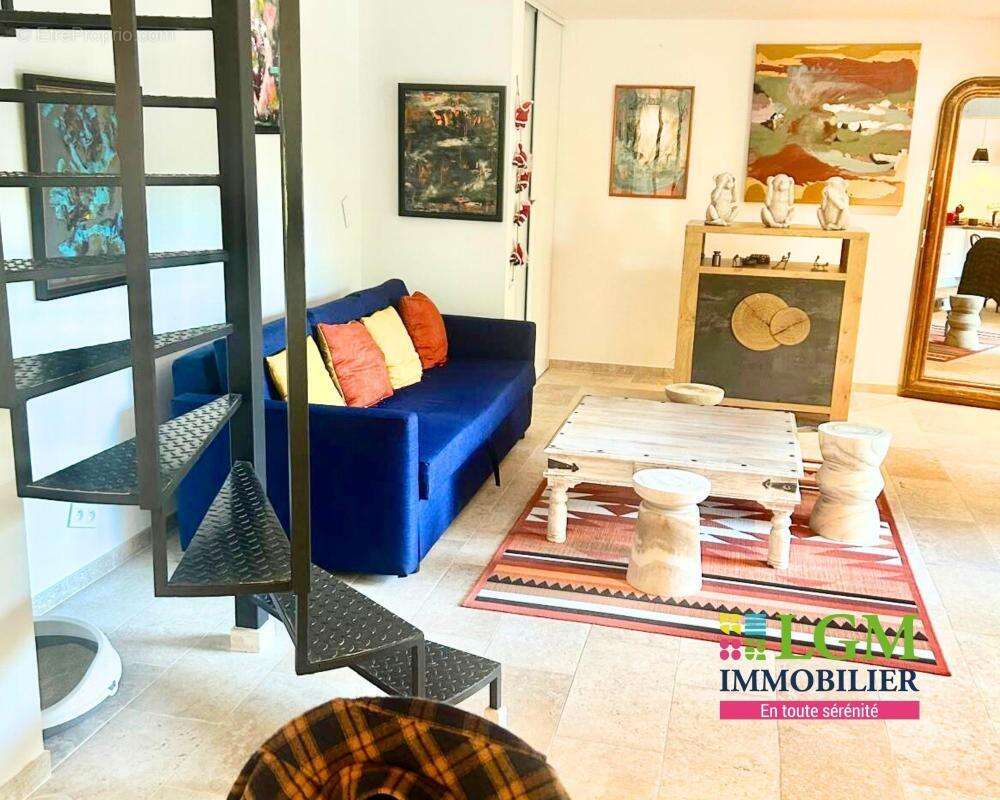 Maison à PLAN-DE-LA-TOUR