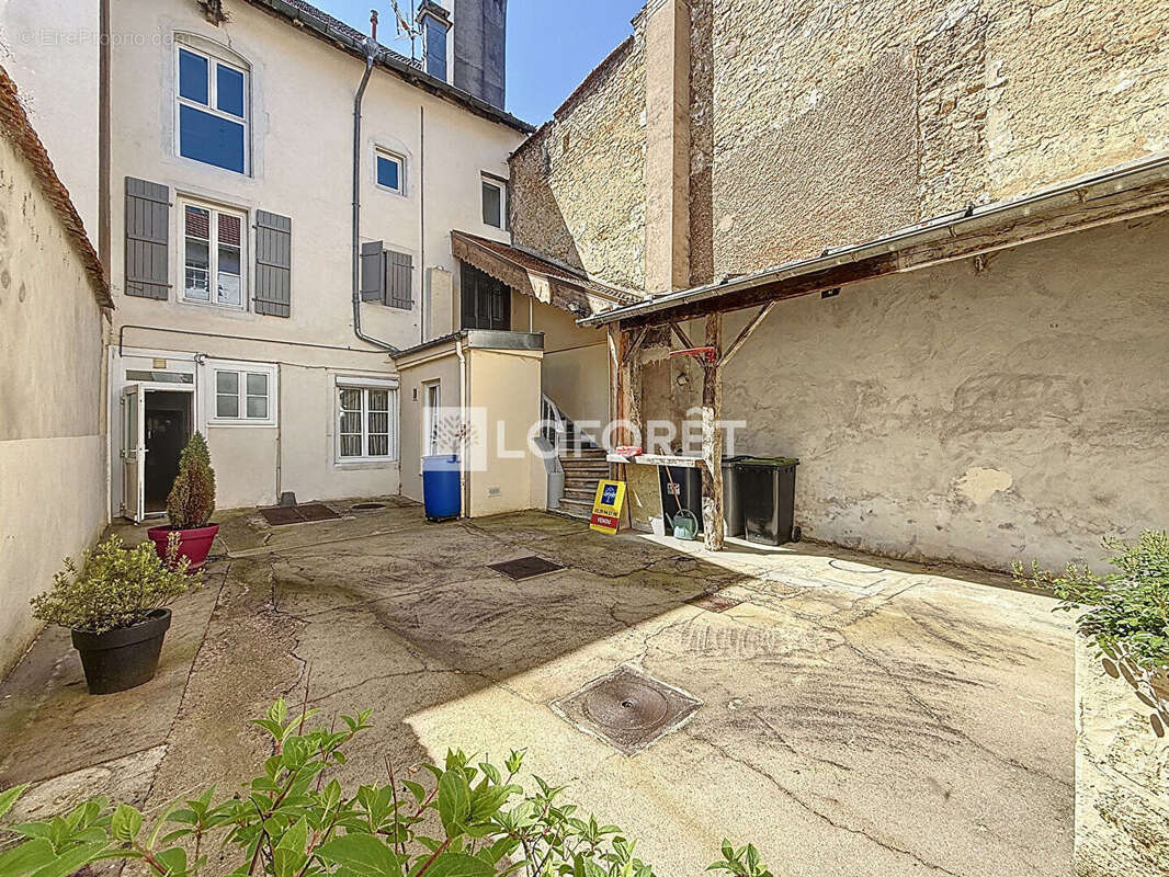 Appartement à NEUFCHATEAU