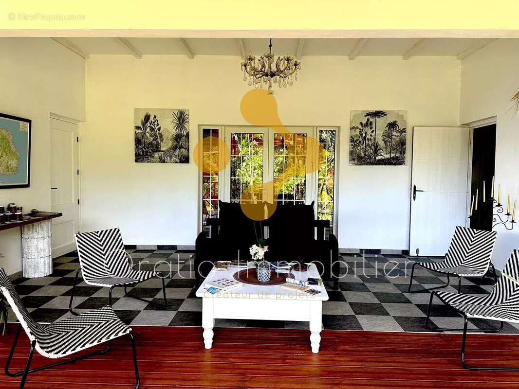 Maison à SAINT-PHILIPPE