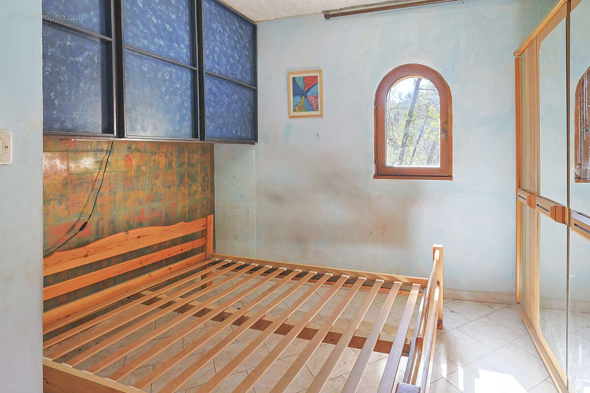 Maison à SOLLIES-TOUCAS