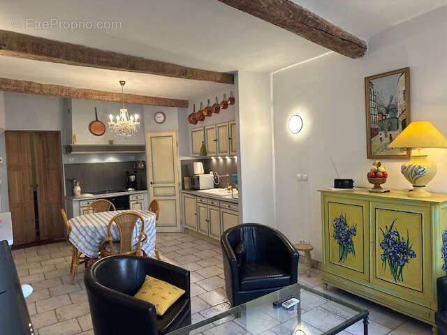 Maison à L&#039;ISLE-SUR-LA-SORGUE