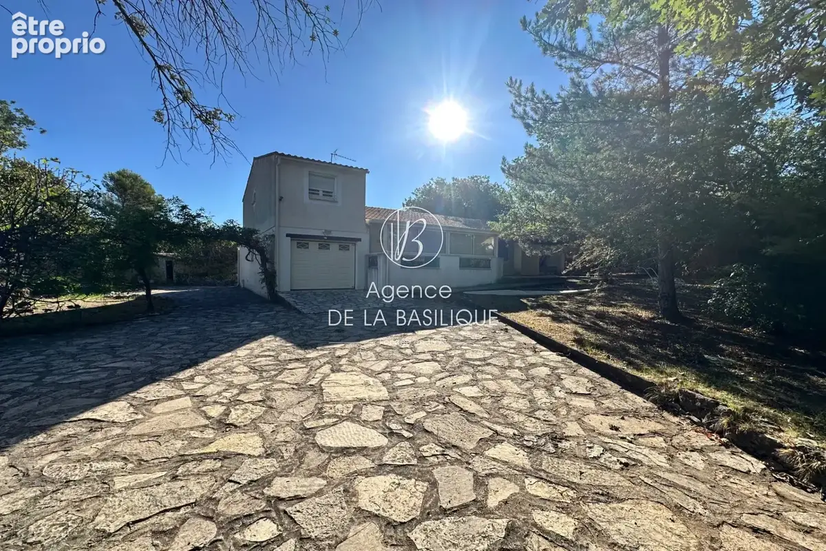 Maison 6 pièces 133 m² à vendre à Saint-Maximin-La-Sainte-Baume (83470) - photo 7