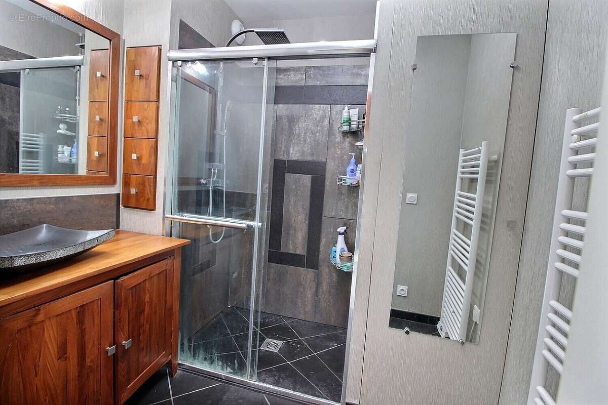Appartement à NEYDENS