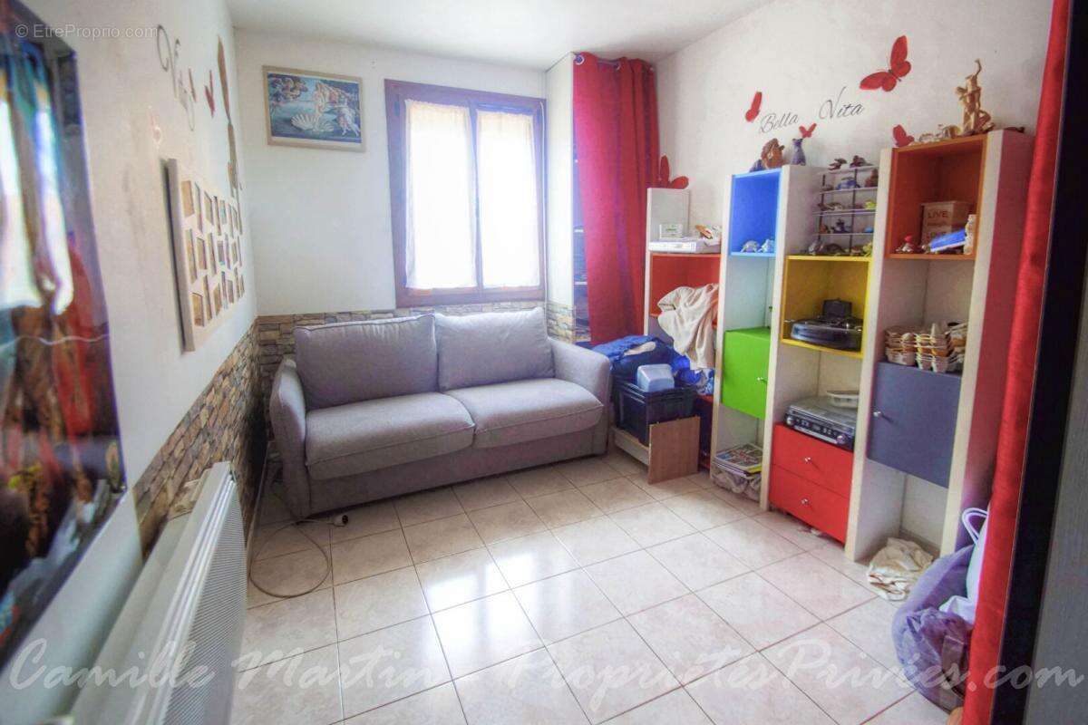 Maison à PUGET-SUR-ARGENS