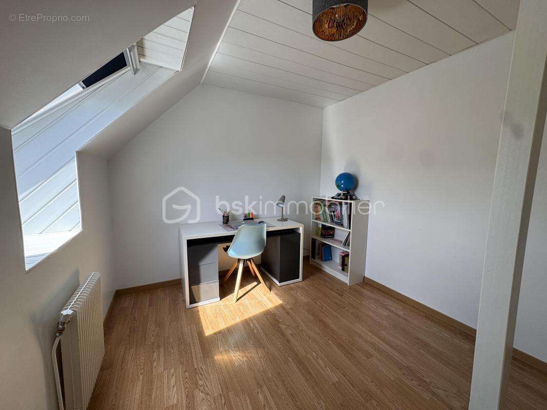 Maison familiale 5 chambres potentielles – 96 m² – Garage – Terrain 329 m² - photo 7