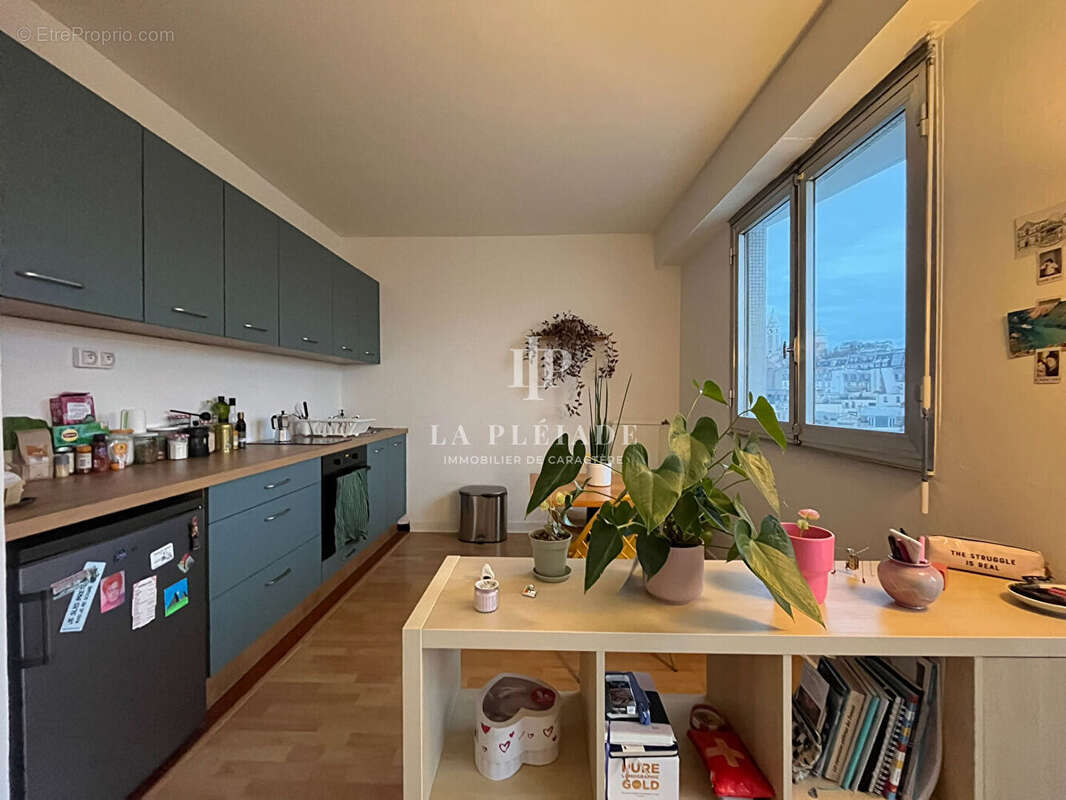 Appartement à PARIS-18E