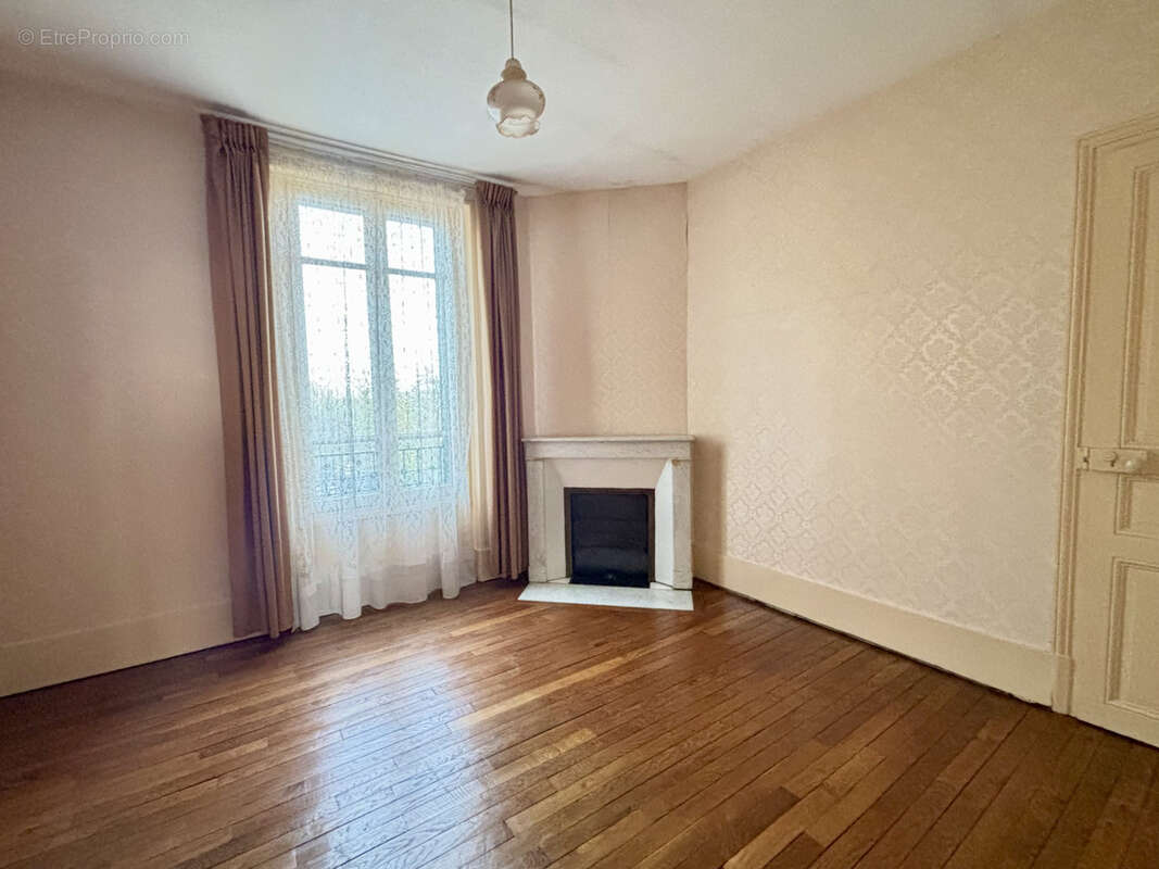 Maison à COULOMMIERS