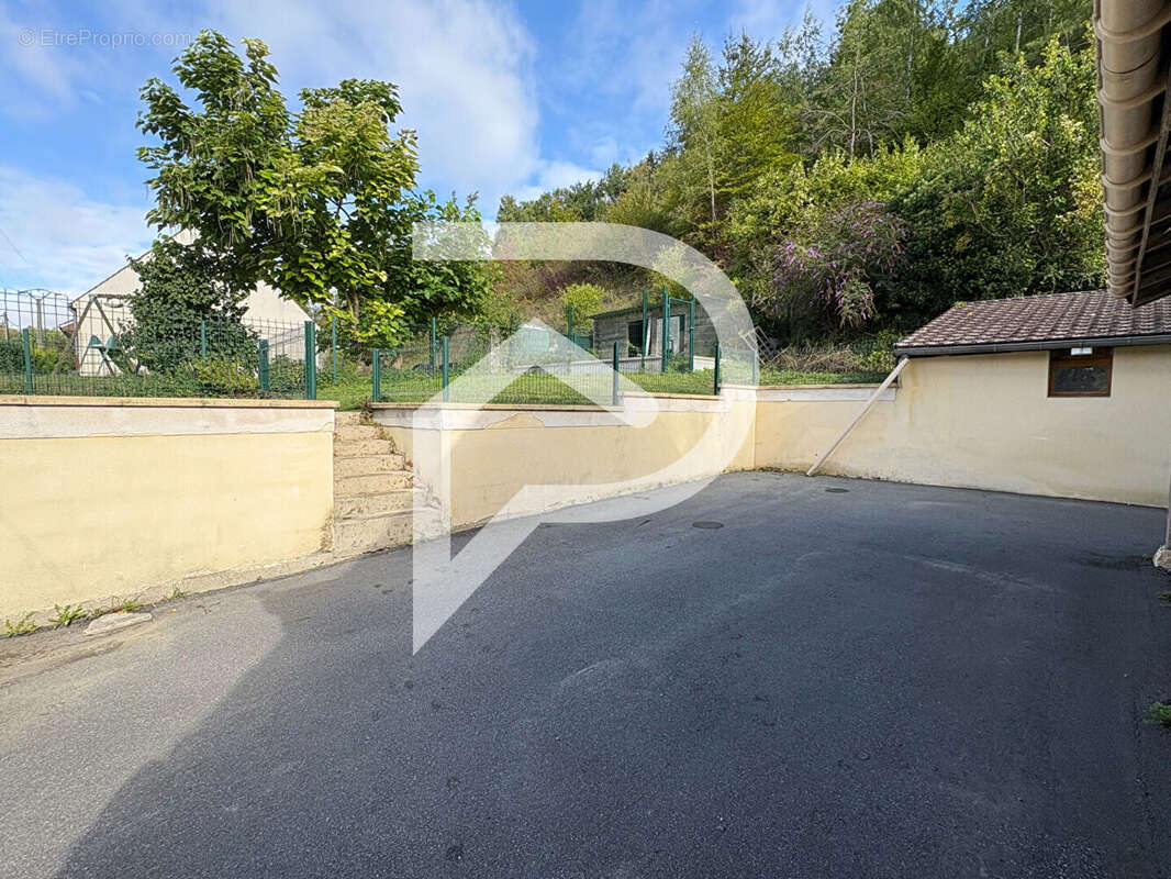 Maison à VIC-SUR-AISNE