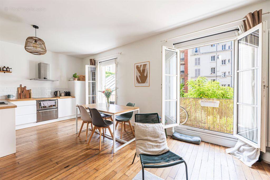 Appartement à PARIS-18E
