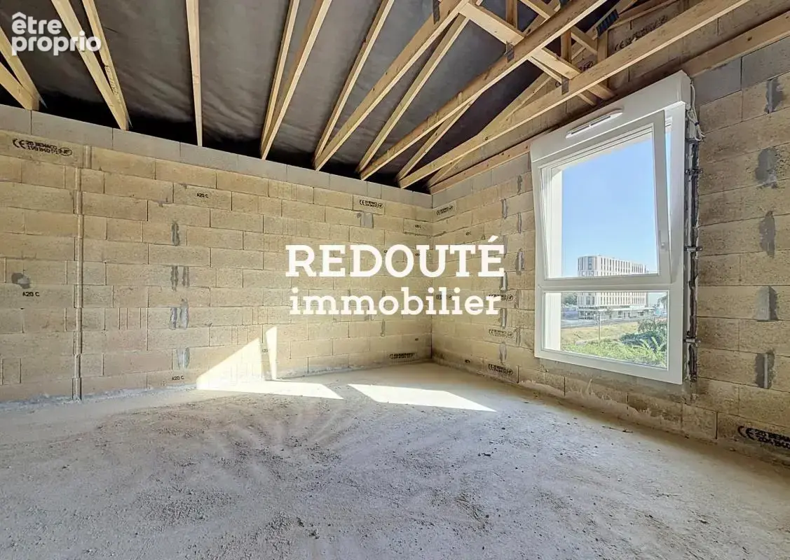 Plateau de 47 m² au 2ème et dernier étage – à aménager - photo 5