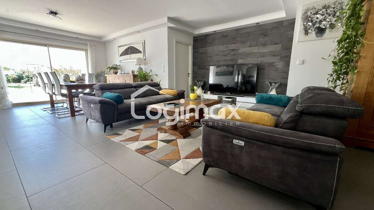 Maison 140 m² à Angoulins  - photo 2