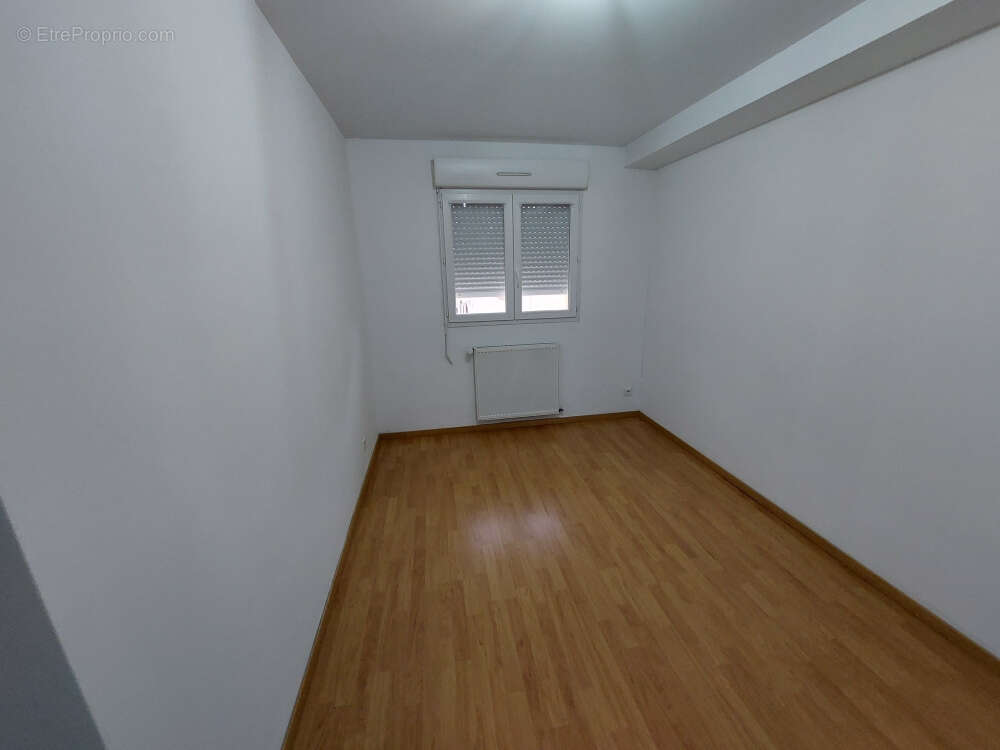 Appartement à VILLIEU-LOYES-MOLLON