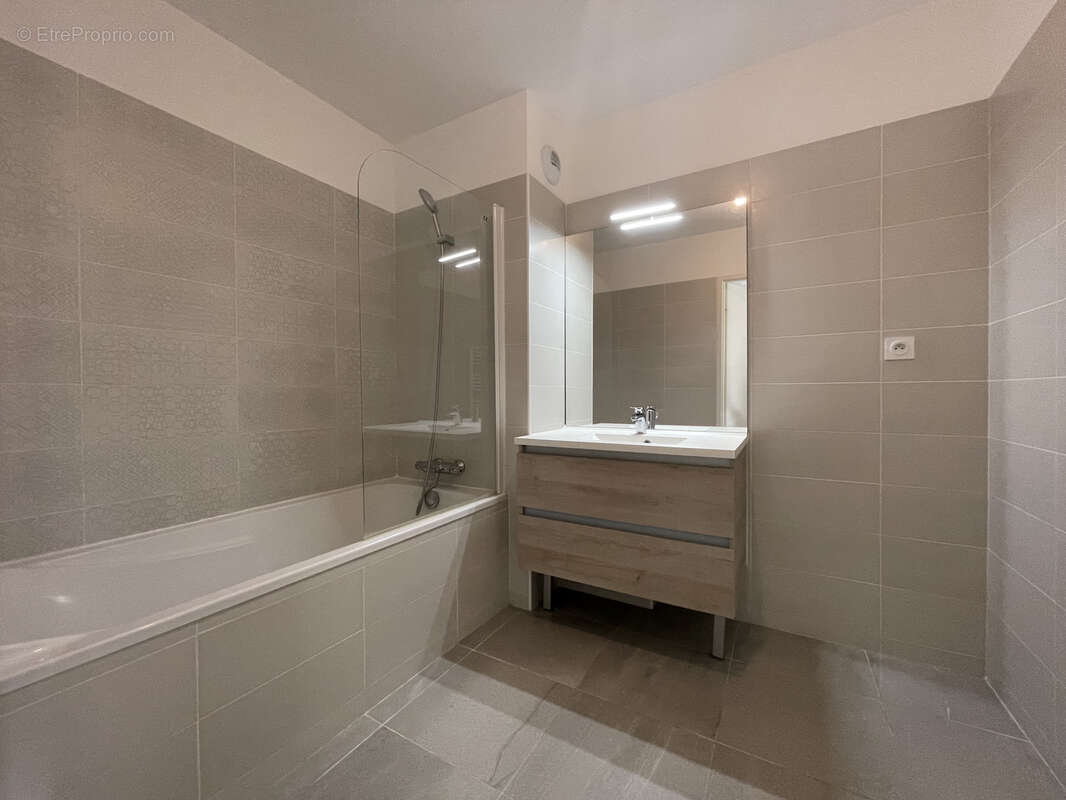 Appartement à MARSEILLE-7E