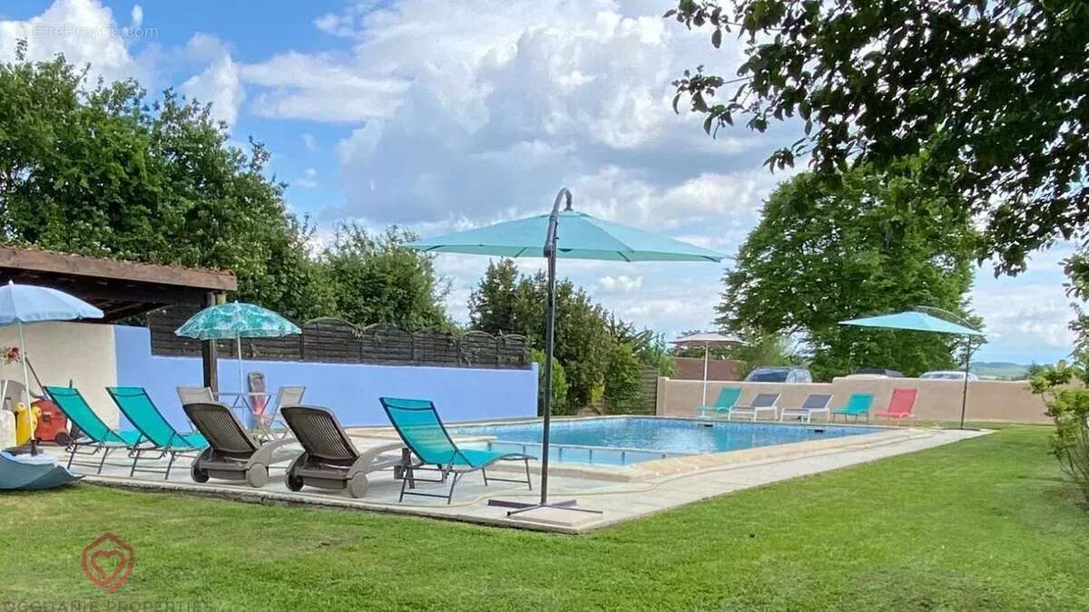 Maison à SAINT-ARROMAN