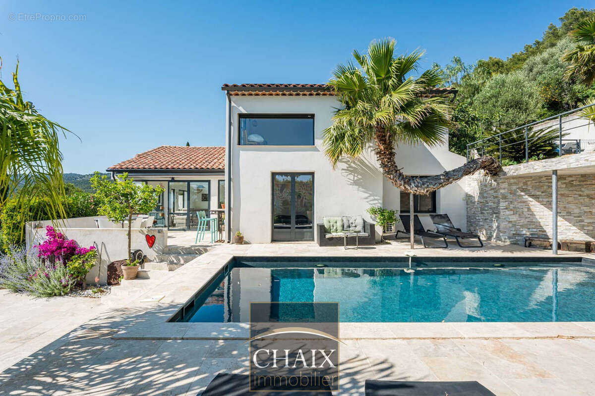 Belle contemporaine avec vue mer - appartement indépendant- piscine - garage - photo 32