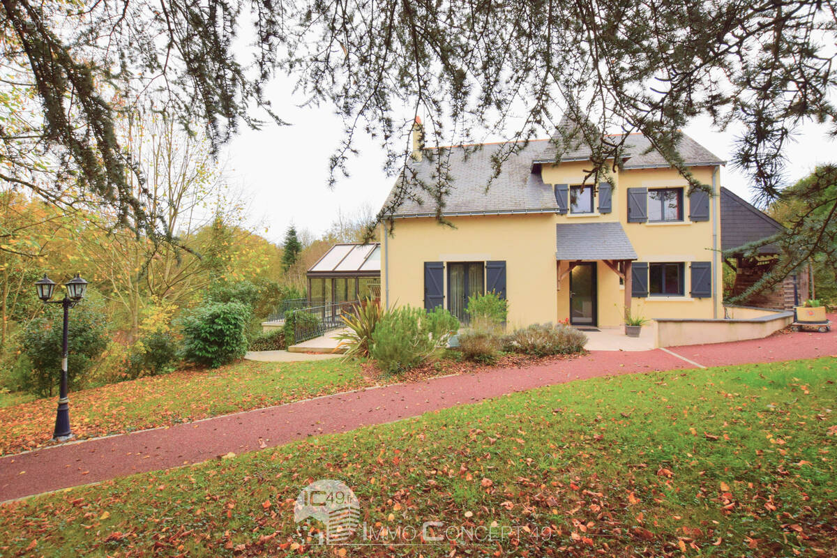Maison à BEAULIEU-SUR-LAYON
