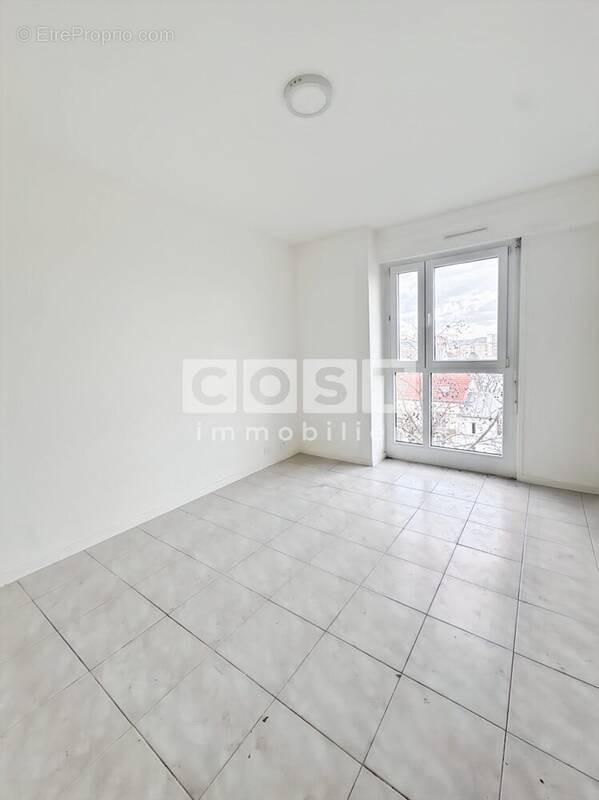 Appartement à COLOMBES