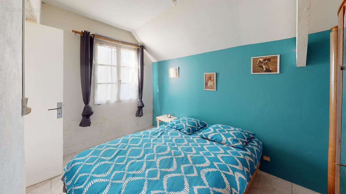 Maison à SURY-EN-VAUX