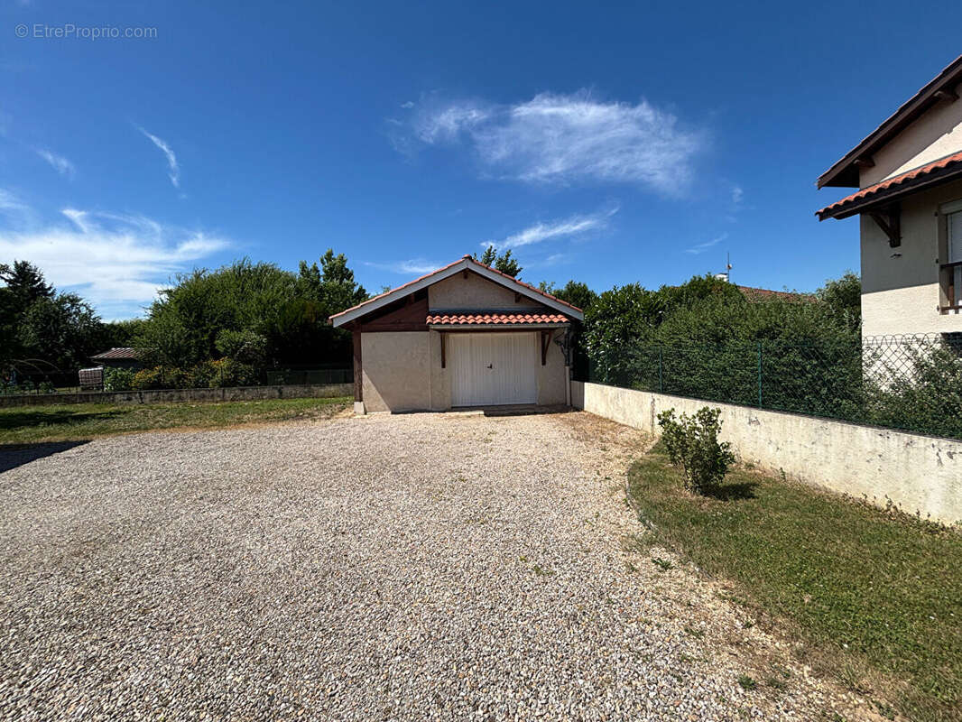 Maison 121m² à tossiat - photo 12