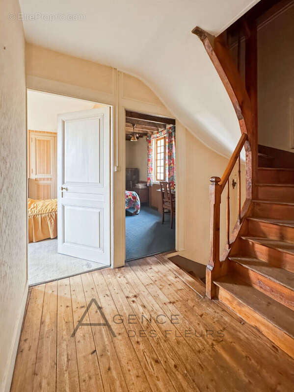 Maison à TOURVILLE-LA-RIVIERE