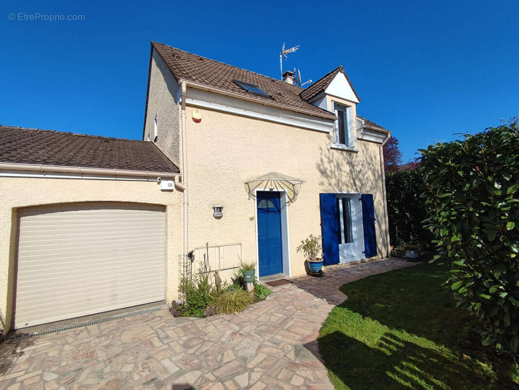 Maison à BEAUCHAMP