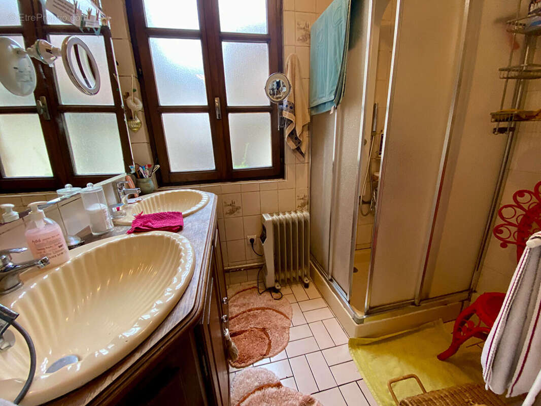 Maison à SEMUR-EN-BRIONNAIS