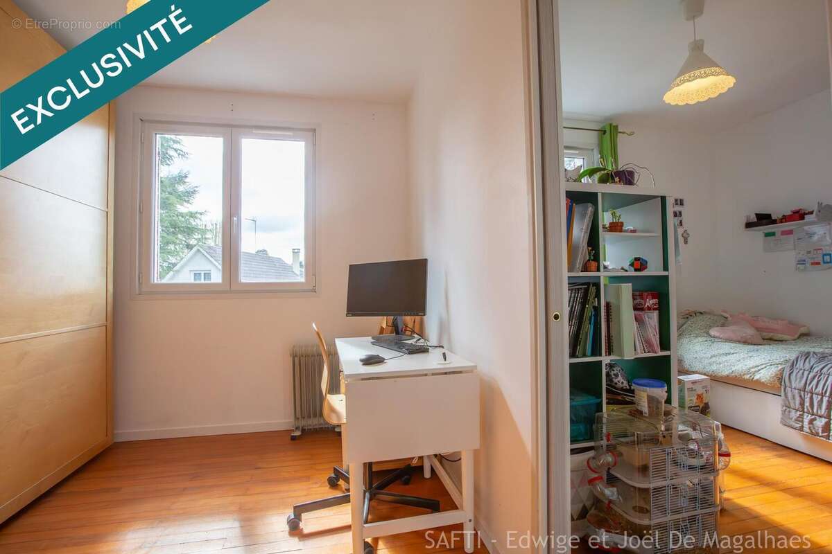 Photo 8 - Maison à LE MESNIL-SAINT-DENIS