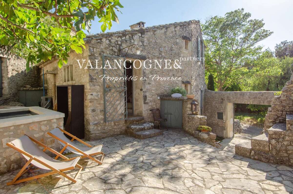 Charmante maison de village en pierre à Eygalières - photo 7