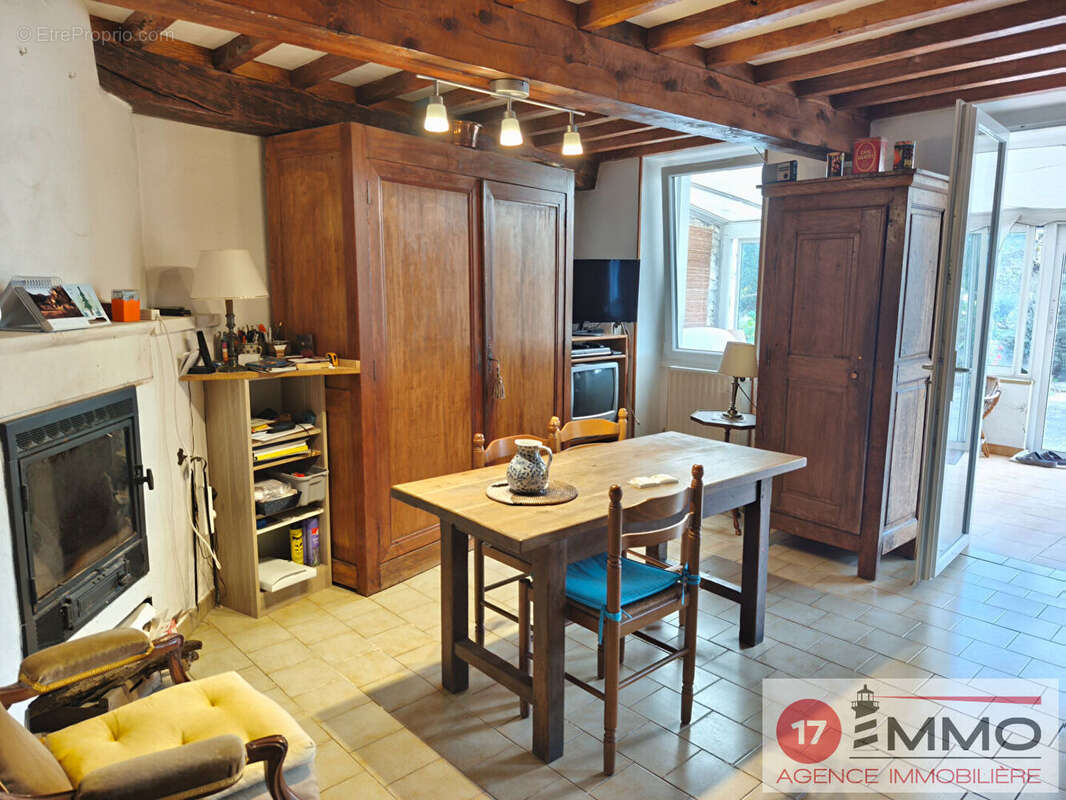 Maison Familiale avec Piscine et Extérieur 169m² - Cire d'Aunis - photo 5