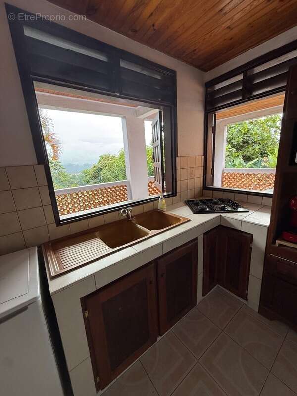 Appartement à SAINTE-LUCE