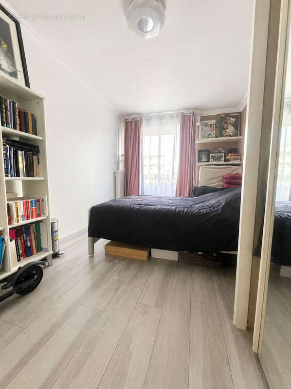 Appartement à PARIS-19E