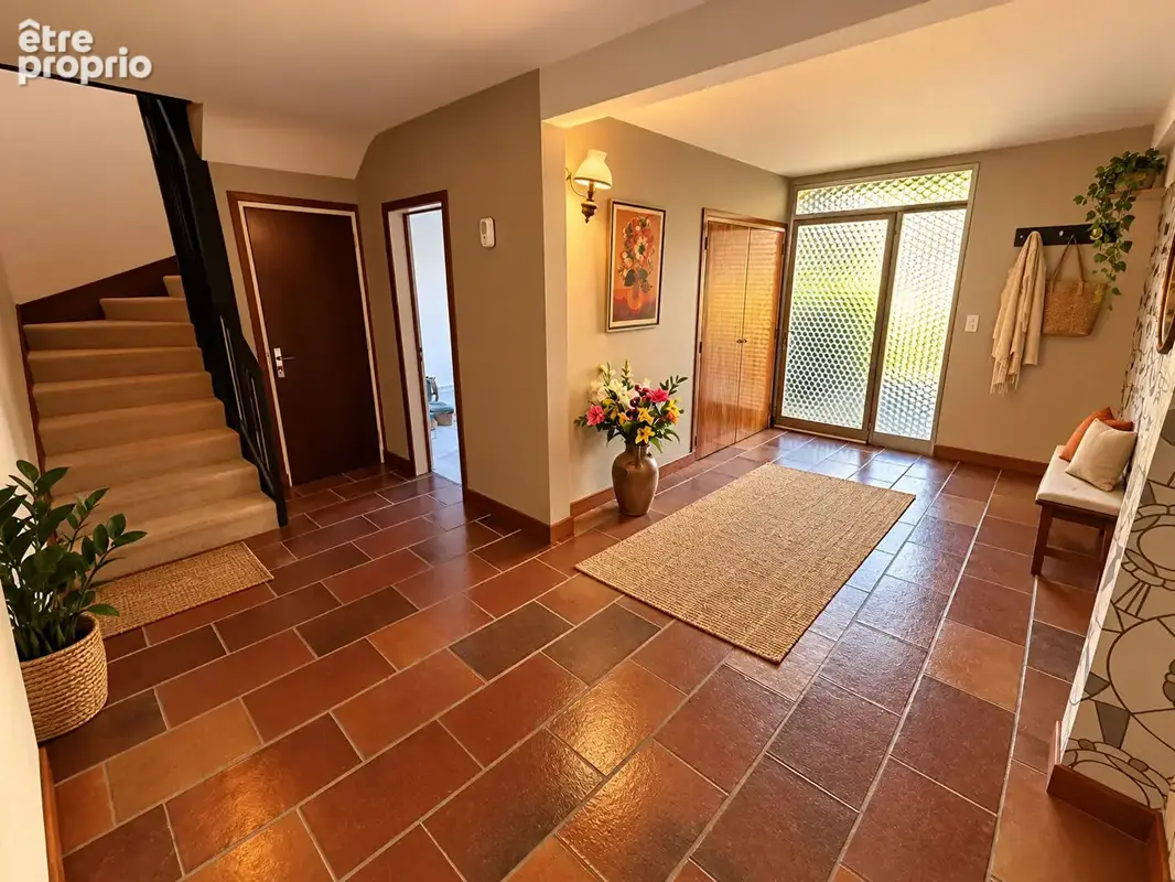 Maison 7 pièces 225 m2 - photo 2
