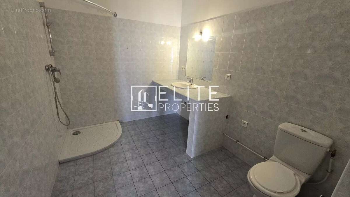 Appartement 4 pieces 102m² + parking - vallauris - photo 8
