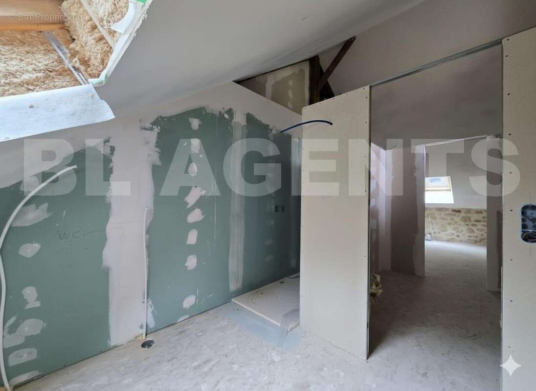 Photo retouché Salle d&#039;eau suite parentale M2 - Maison à SIMACOURBE