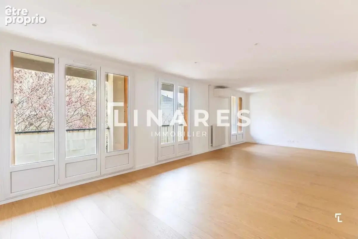 LE ST JEAN - Appartement T3/4 de 79m2 - Garage - Cave - 13100 AIX EN PROVENCE - photo 4