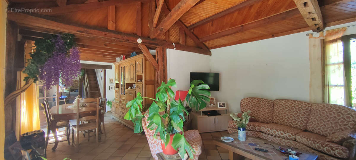 Autre à PARENTIS-EN-BORN