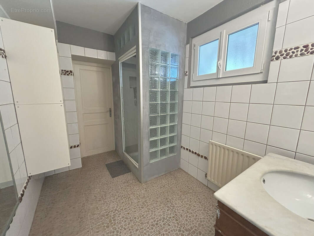 Maison à SAINT-NIZIER-LE-DESERT