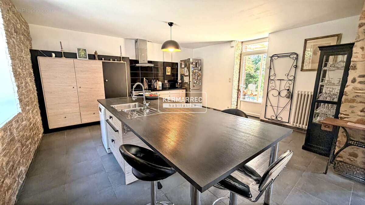 A VENDRE Maison en pierres 5 pièces à ERBEE 127 m² - 308 900  HAI - photo 4
