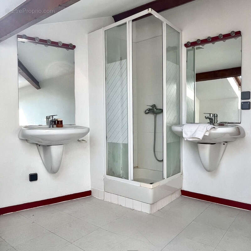 Maison à VILLENAVE-D&#039;ORNON